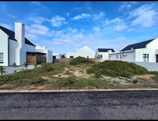 LAND FOR SALE IN BRITANNIA BAY